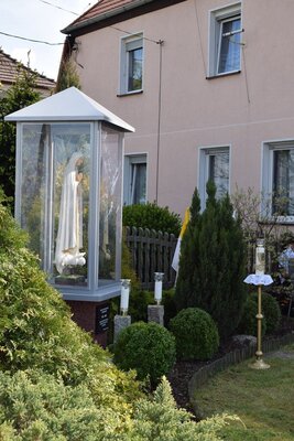 Pustków: Nowa kapliczka